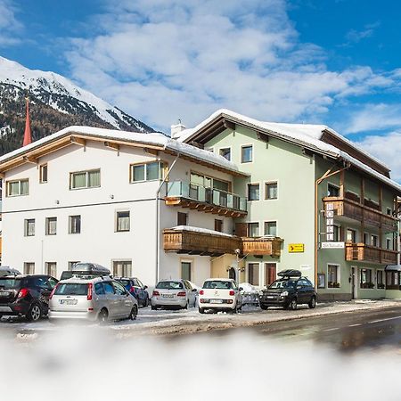 Garni Apparthotel St Valentin San Valentino alla Muta Luaran gambar