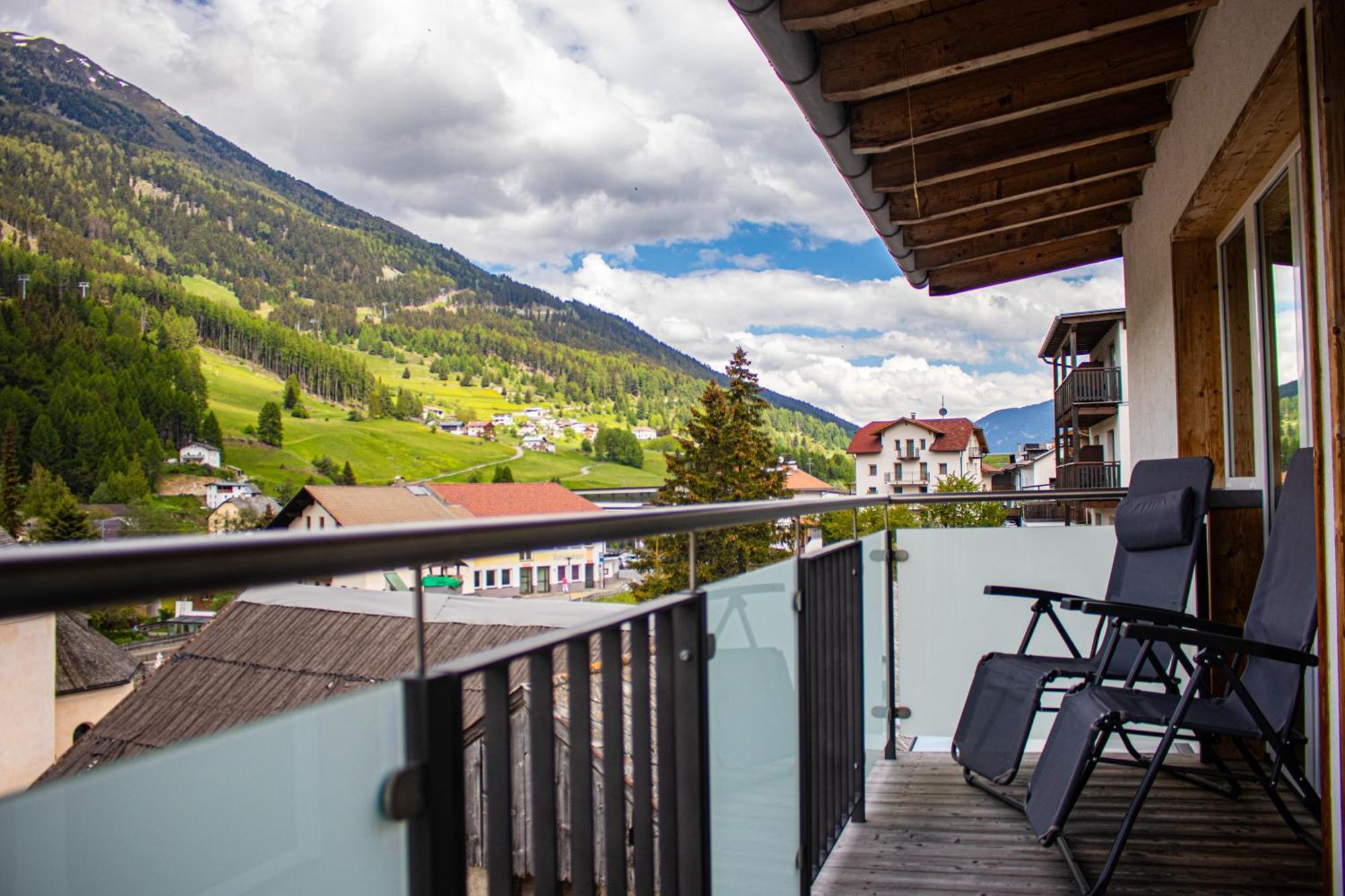Garni Apparthotel St Valentin San Valentino alla Muta Luaran gambar