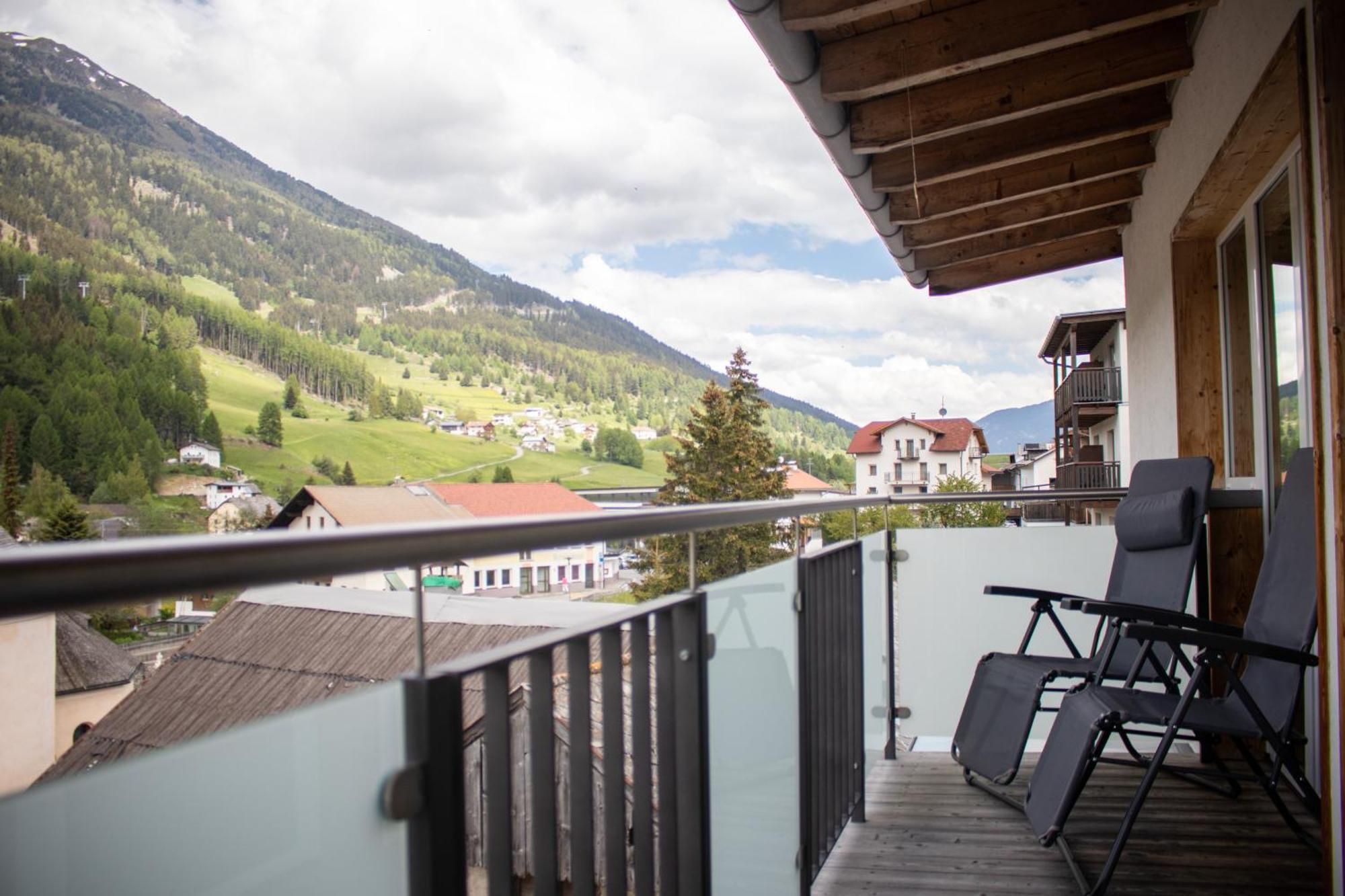 Garni Apparthotel St Valentin San Valentino alla Muta Luaran gambar