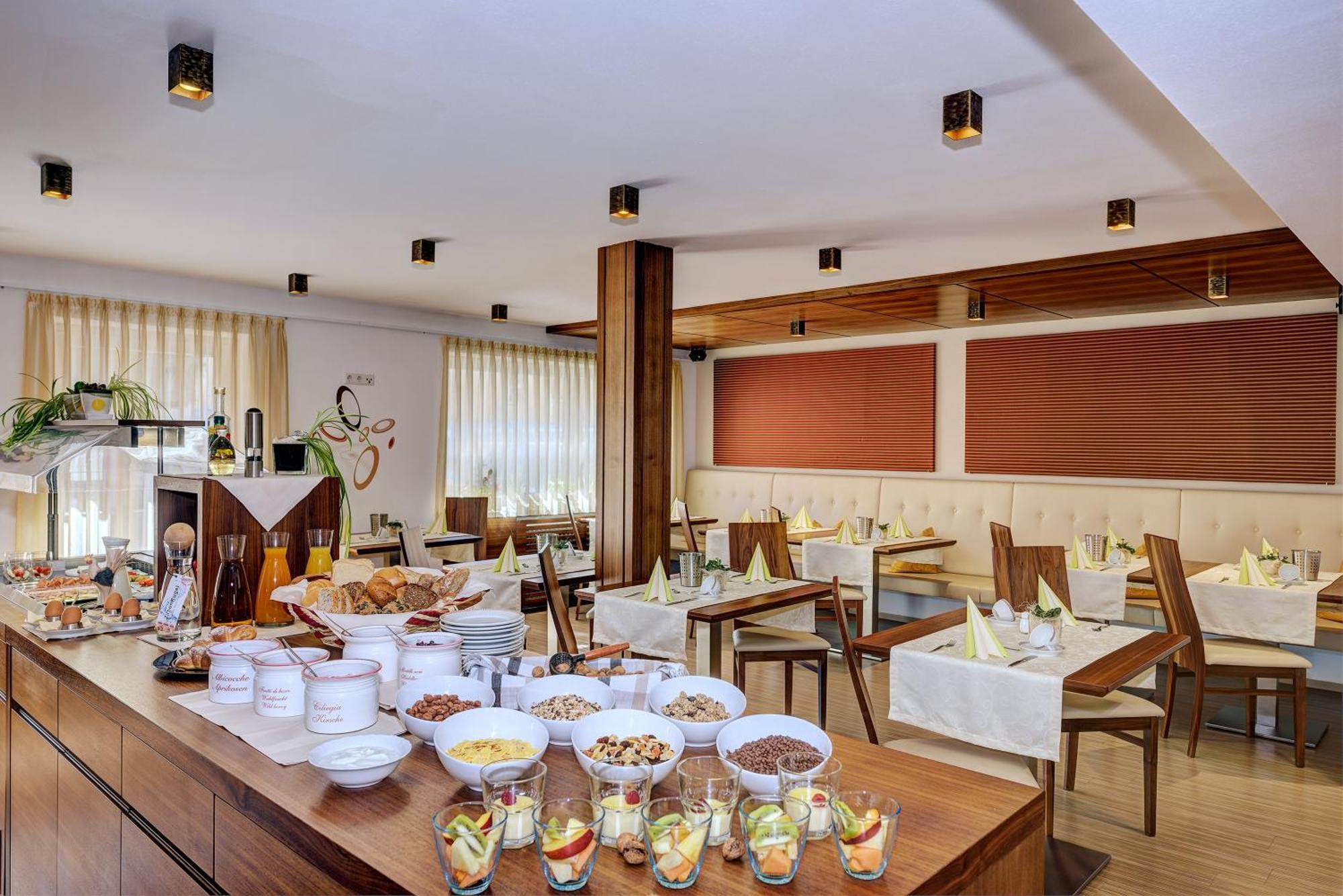 Garni Apparthotel St Valentin San Valentino alla Muta Luaran gambar