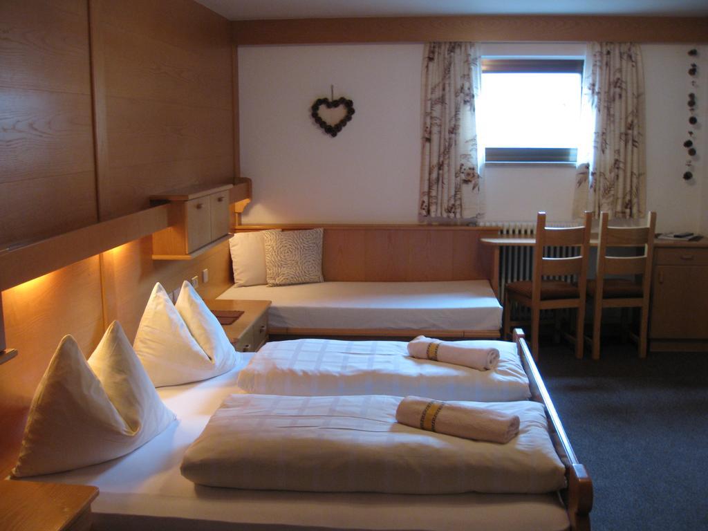 Garni Apparthotel St Valentin San Valentino alla Muta Luaran gambar