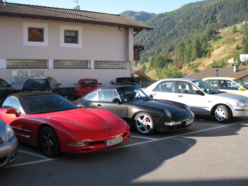 Garni Apparthotel St Valentin San Valentino alla Muta Luaran gambar